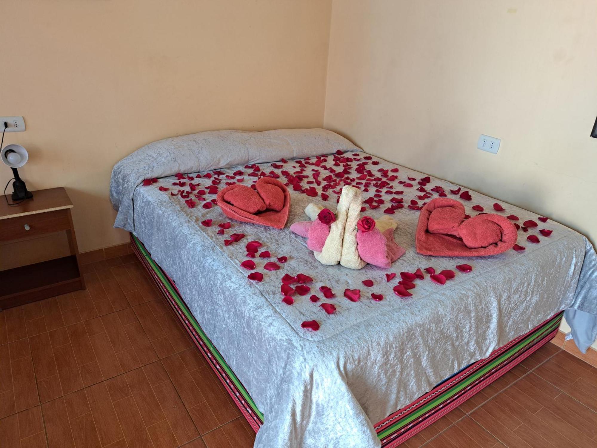 Hostal El Amigo Lucho Сан Педро де Атакама Екстериор снимка