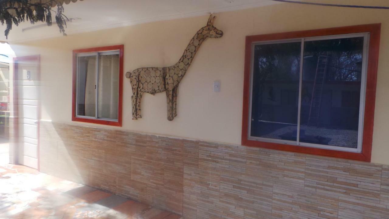 Hostal El Amigo Lucho Сан Педро де Атакама Екстериор снимка