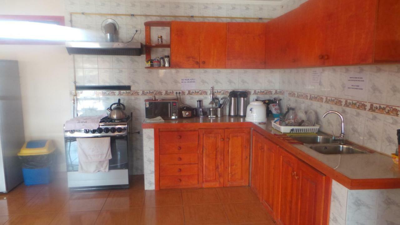 Hostal El Amigo Lucho Сан Педро де Атакама Екстериор снимка